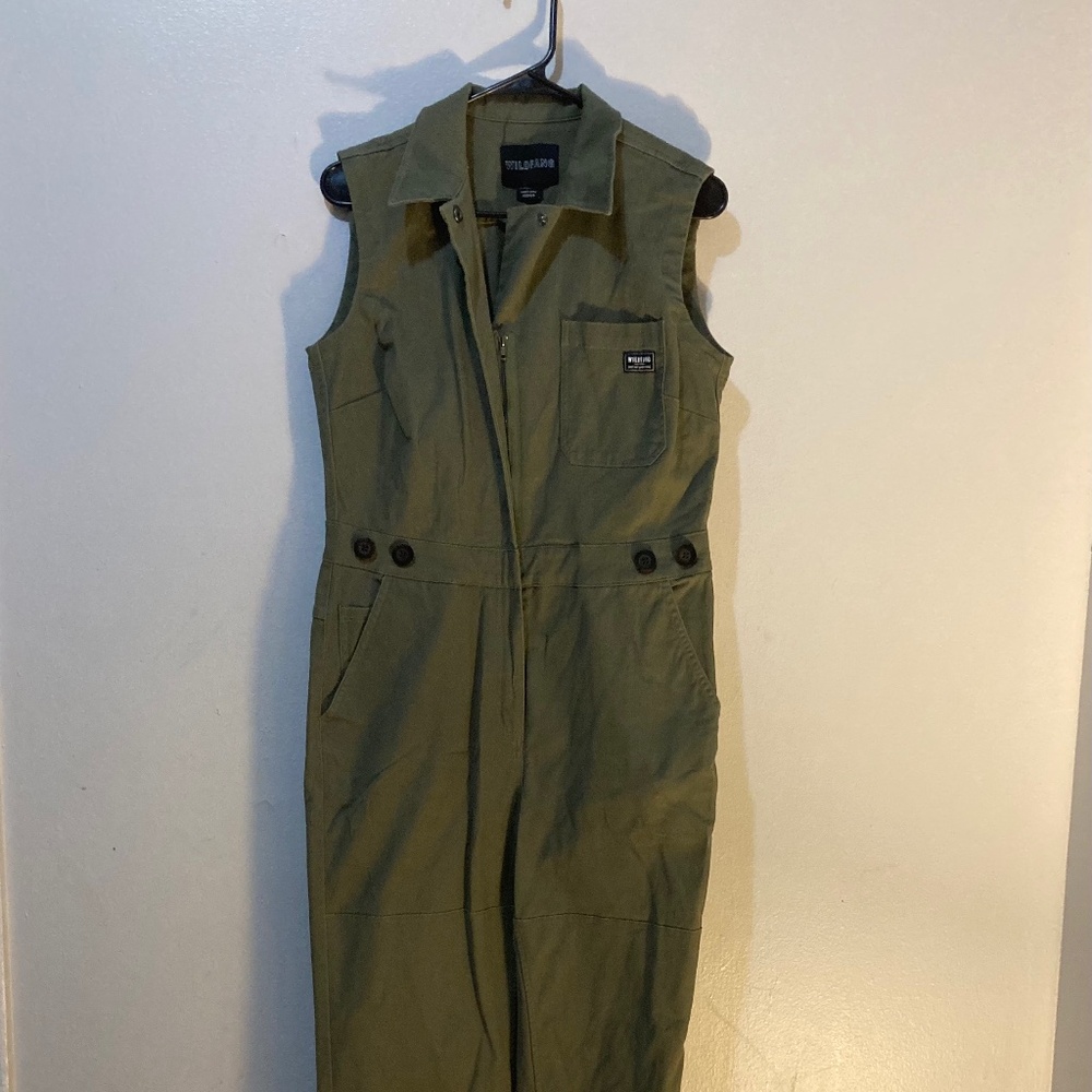 Wild Fang Women’s Sleeveless Jumpsuit